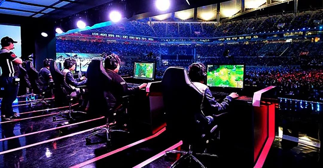 亚洲足球的 亚洲足球的