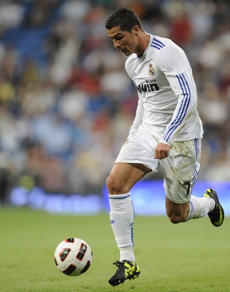 球场上拼搏 球场上拼搏