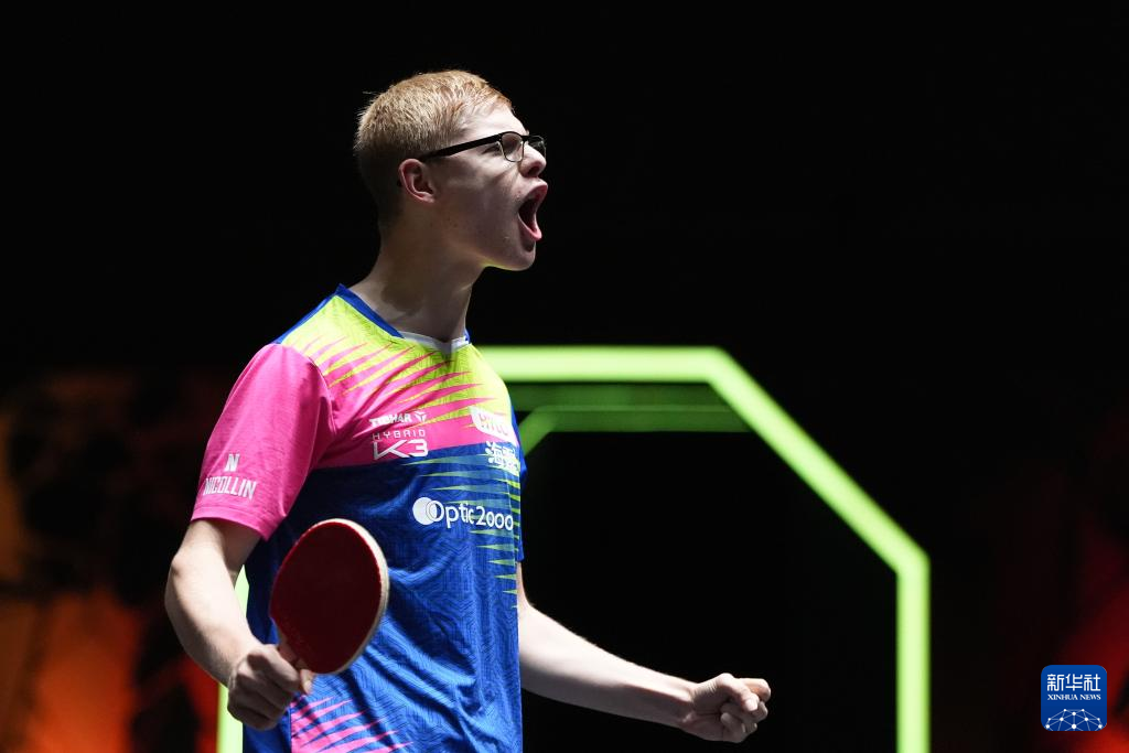 在与其他顶 在与其他顶