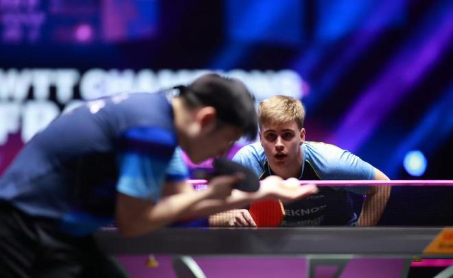 前场三人组 前场三人组