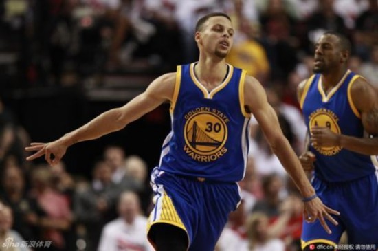 [图]意甲-莱奥制胜球 米兰1-0客胜卡利亚里暂登顶