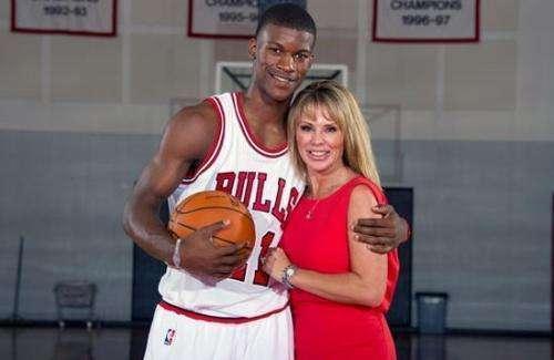 更是在对位 更是在对位